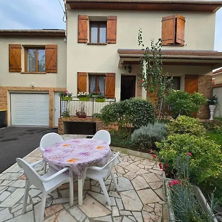 Duplex En Maison Individuelle De 70 M2Avec Jardin Viry-Chatillon Exterior photo