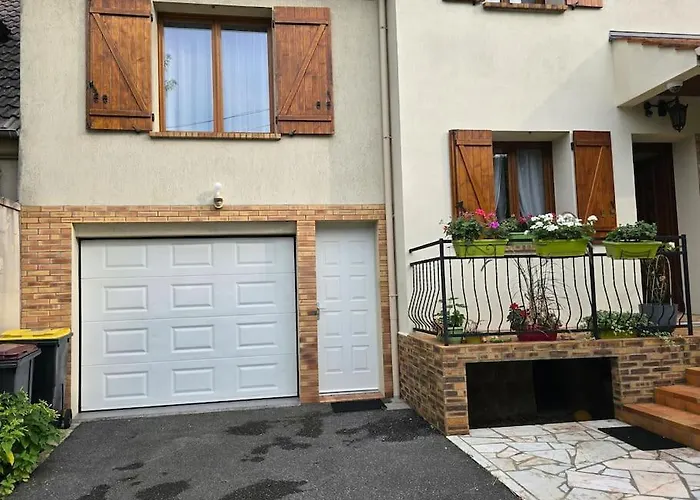 Duplex En Maison Individuelle De 70 M2Avec Jardin