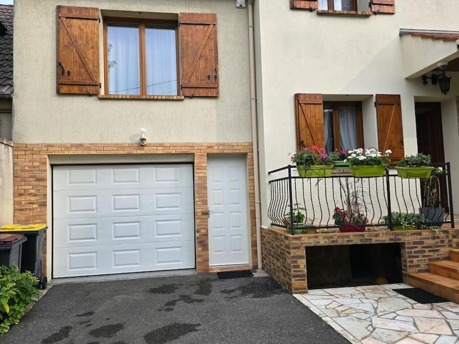Duplex En Maison Individuelle De 70 M2avec Jardin * Viry-Chatillon